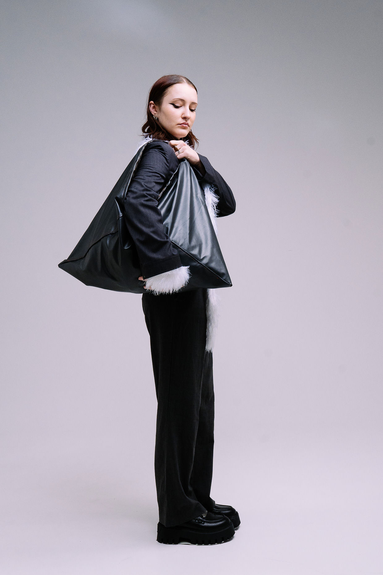 The Rough Cut Bag – Dark Grey